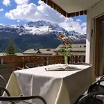 Chesa Dal Luf B5 By Interhome Apartamento