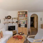 Chesa Dal Luf B5 By Interhome Apartamento